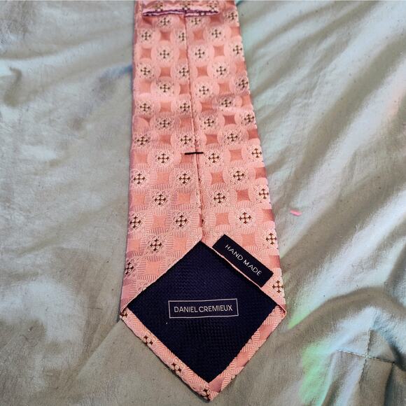 Daniel Cremieux Handmade‎ 100% Silk Neck Tie Pink 60x3.75 Made in USA - Picture 5 of 7